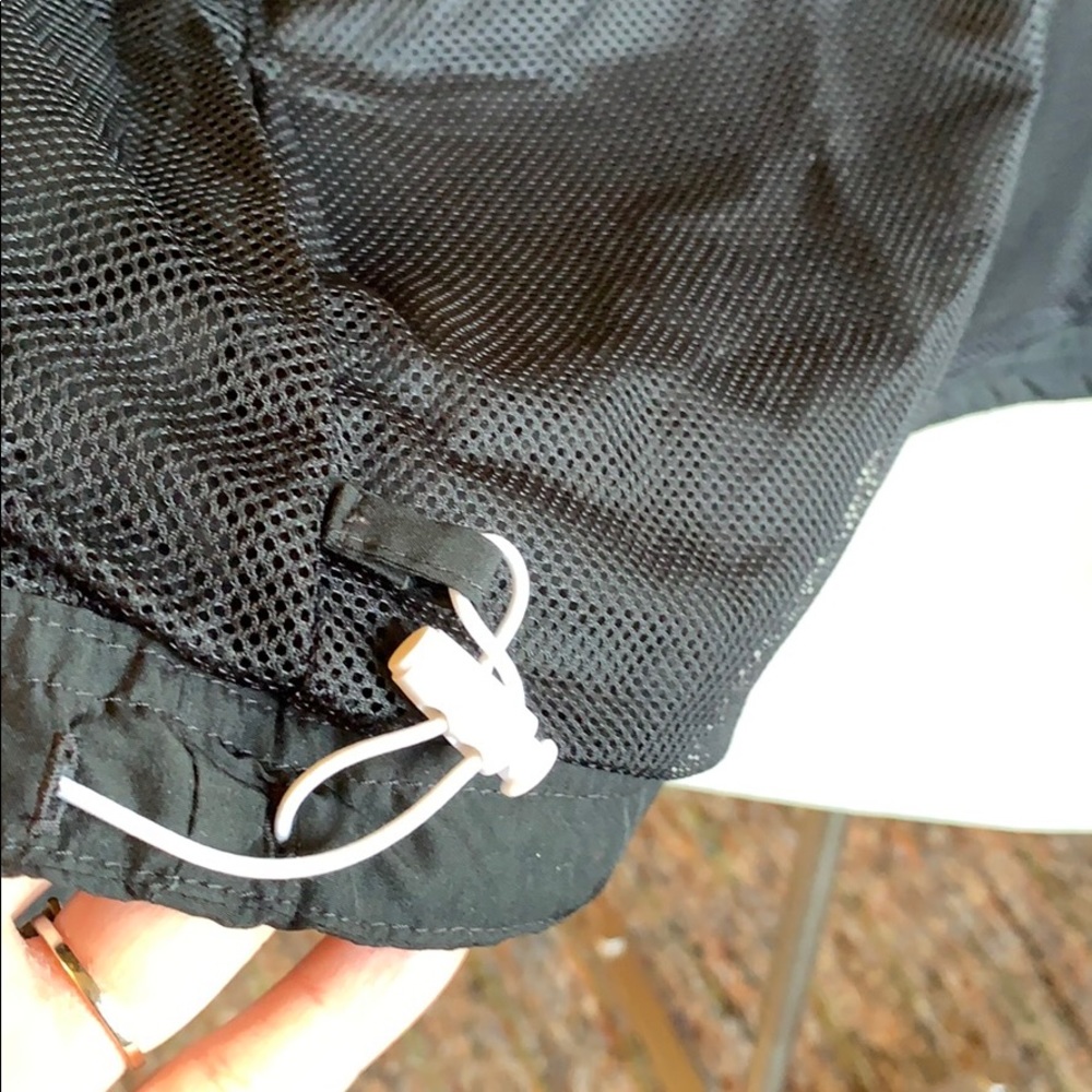 Adidas Lightweight Jacket Size Medium - image 8